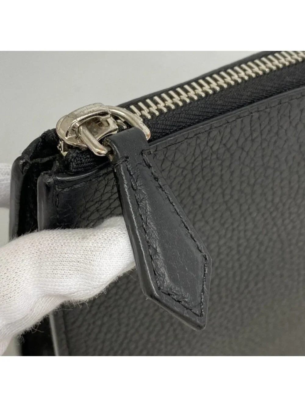 Louis Vuitton Clutch Taurillon Pochette Jour Gmnm Noir LV Circle